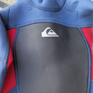 Quiksilver Wetsuit, Kids Size 4